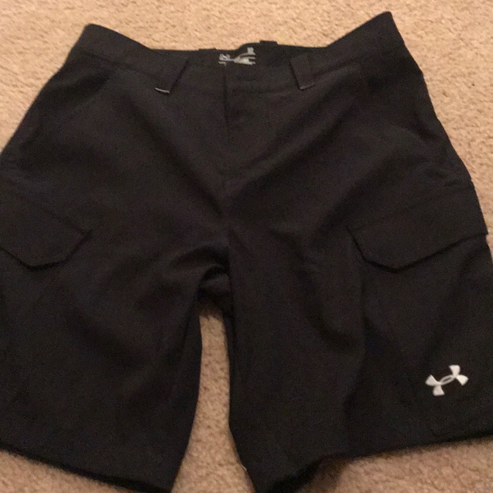 Under armor dry fit black shorts size 32